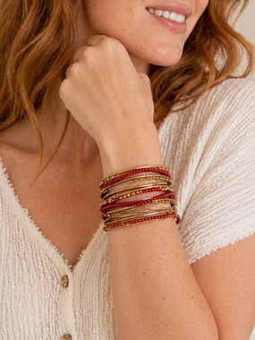 NWT Natasha Bracelet Set
